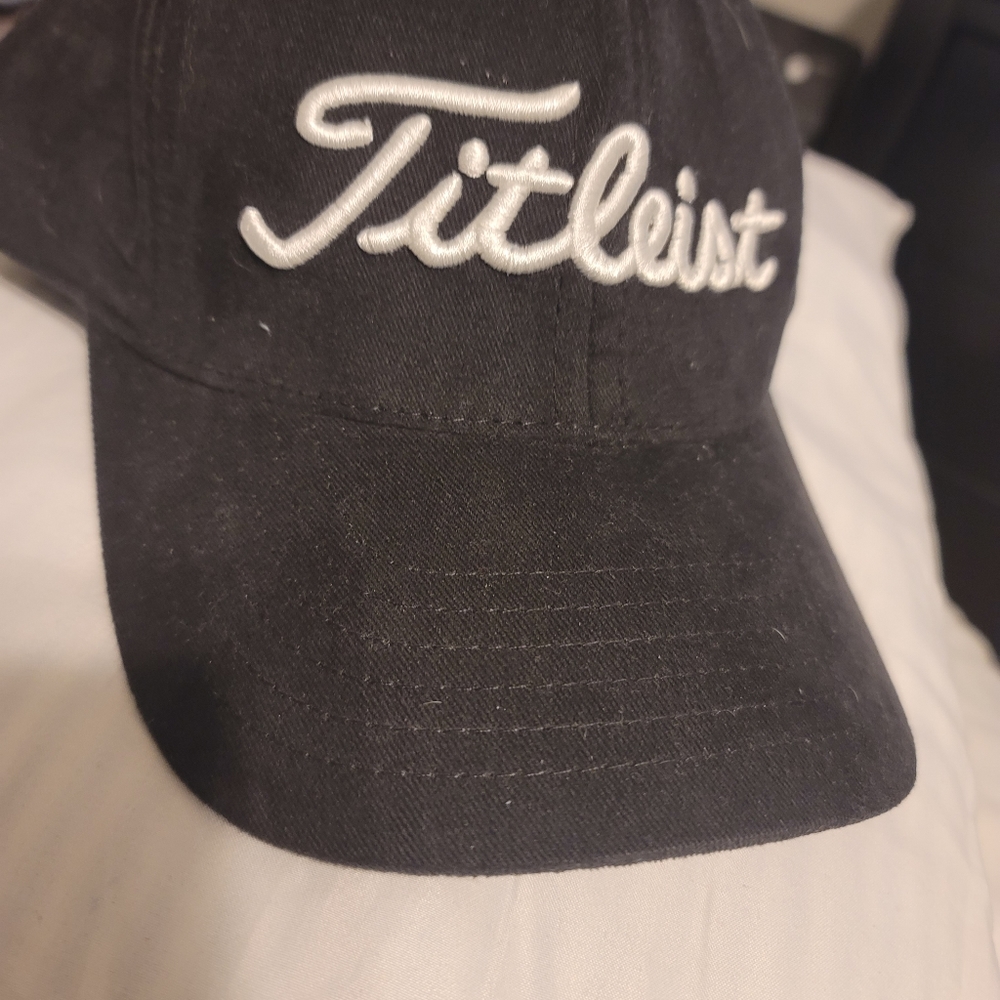 Titleist - Picture 3 of 4